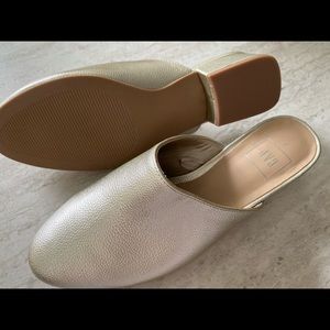 COPY - Metallic mini size 7 gap mules